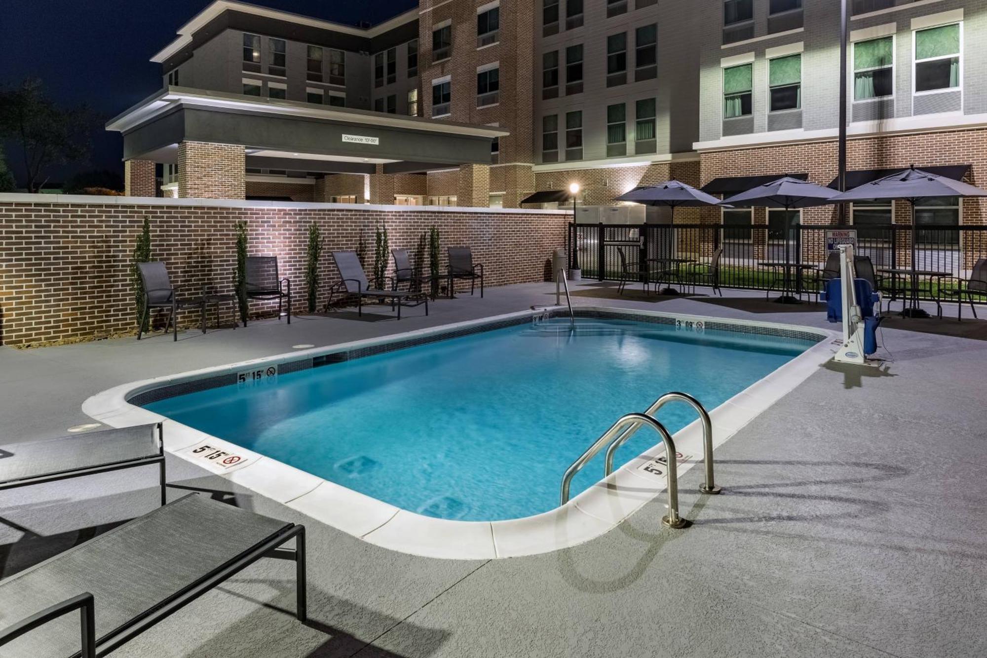 Fairfield Inn & Suites Morganton Historic Downtown Екстериор снимка