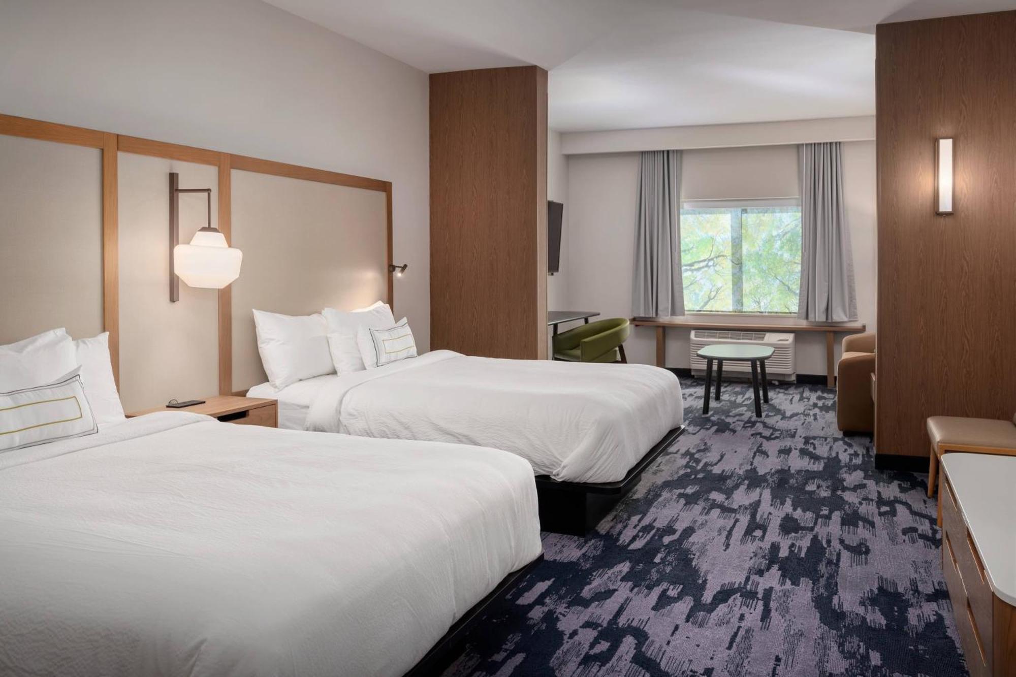 Fairfield Inn & Suites Morganton Historic Downtown Екстериор снимка