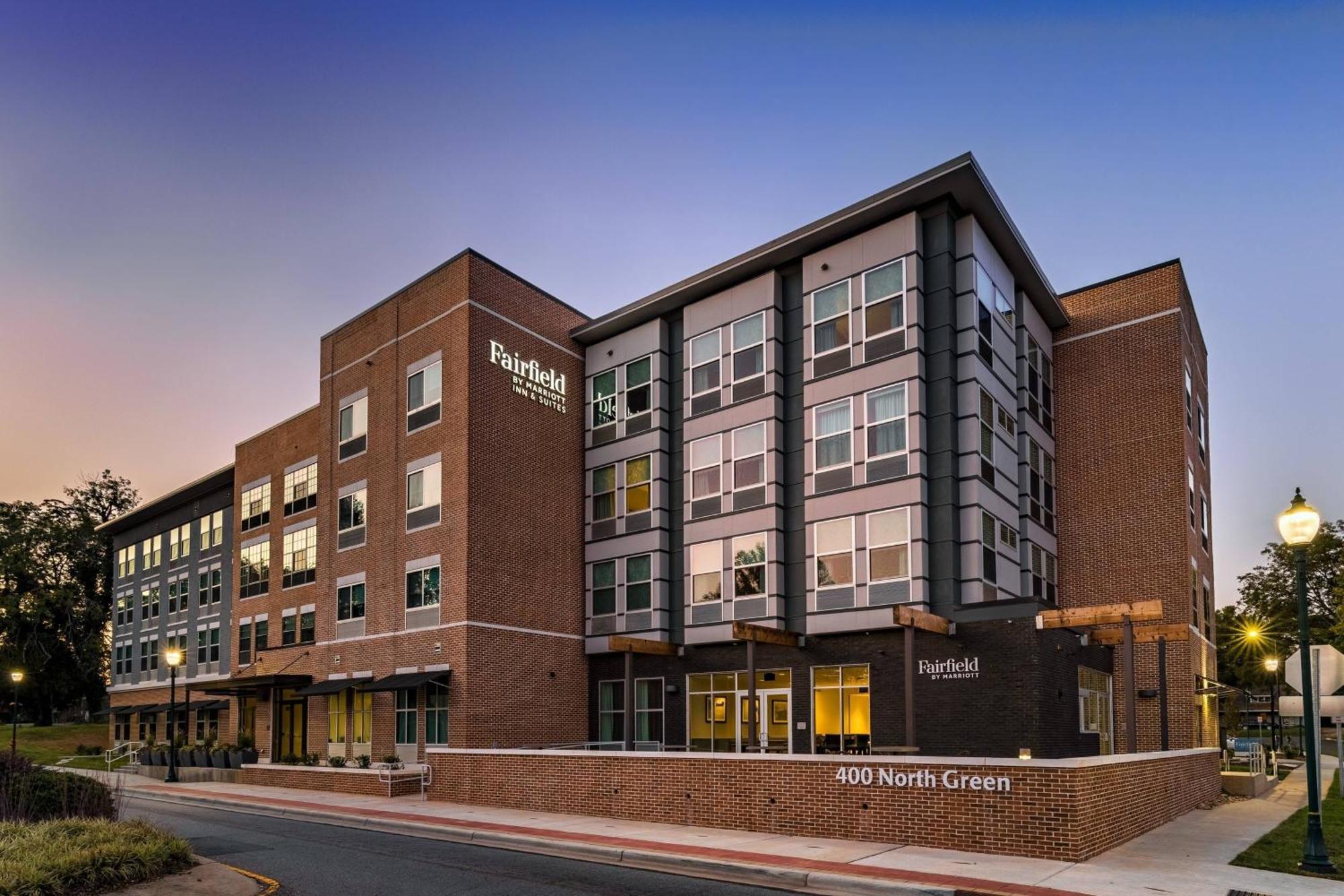 Fairfield Inn & Suites Morganton Historic Downtown Екстериор снимка